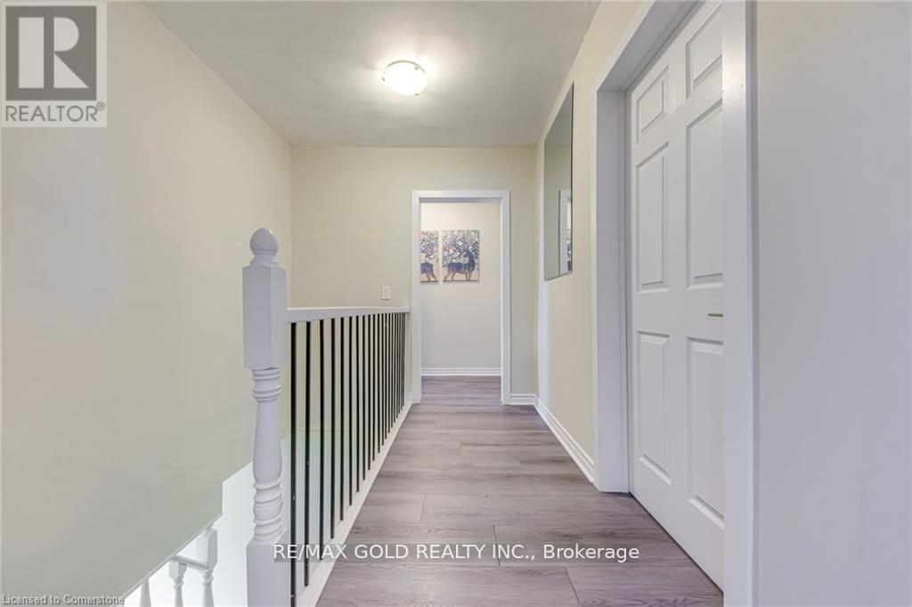3590 LAKESHORE ROAD - 25
