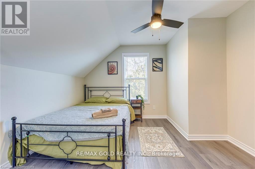 3590 LAKESHORE ROAD - 27