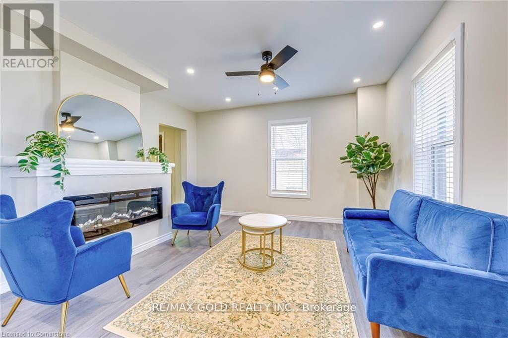 3590 LAKESHORE ROAD - 4
