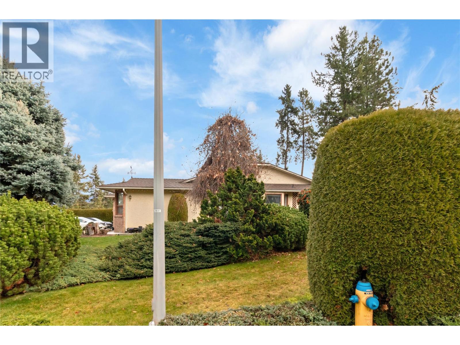  624 Cassiar Crescent, Kelowna