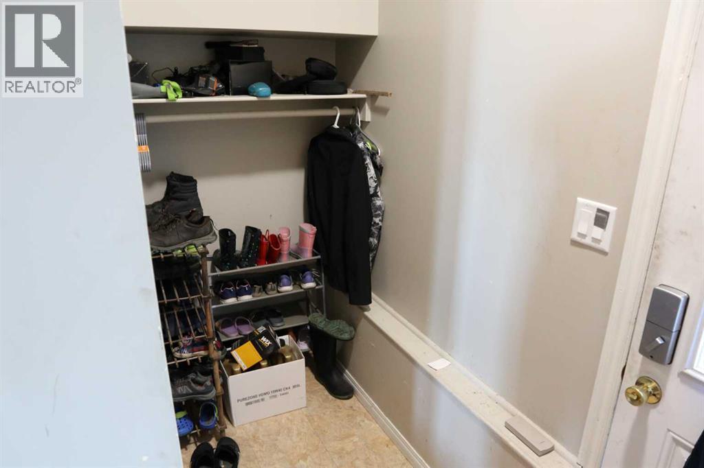 Single Family House Bungalow for Sale in   Avenue Parkdale Wetaskiwin 