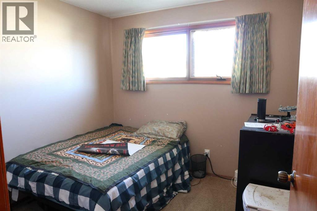 Single Family House Bungalow for Sale in   Avenue Parkdale Wetaskiwin 