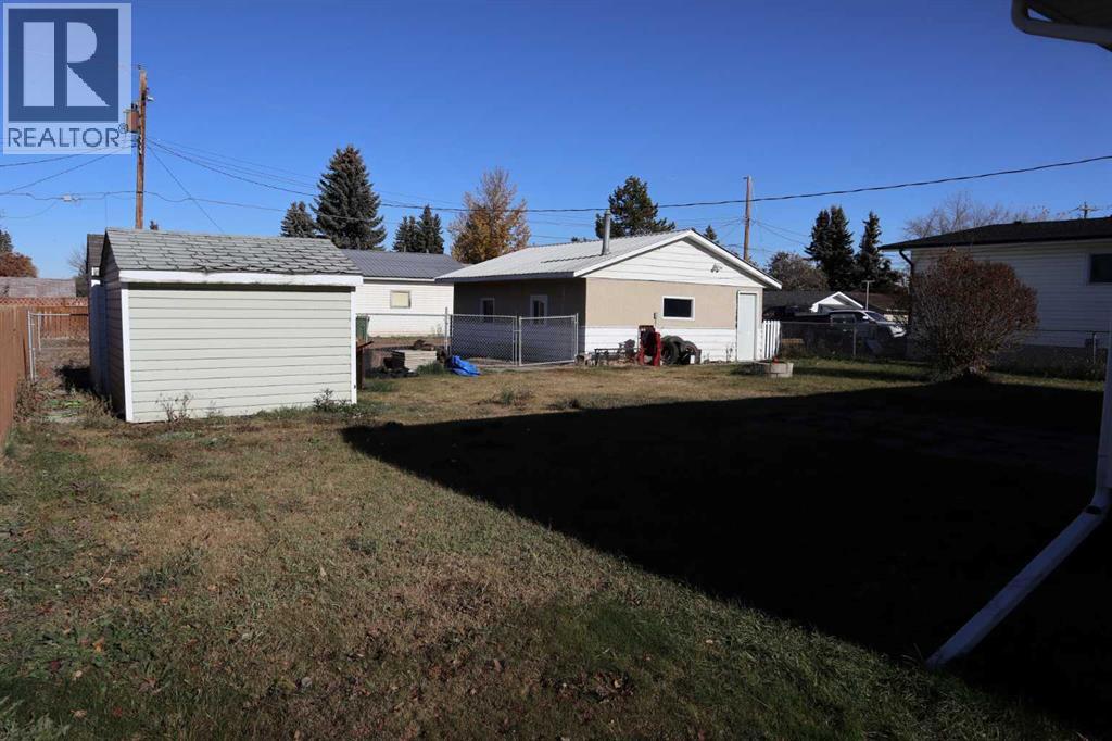 Single Family House Bungalow for Sale in   Avenue Parkdale Wetaskiwin 