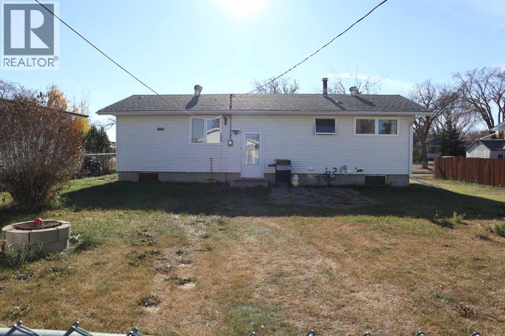 Single Family House Bungalow for Sale in   Avenue Parkdale Wetaskiwin 