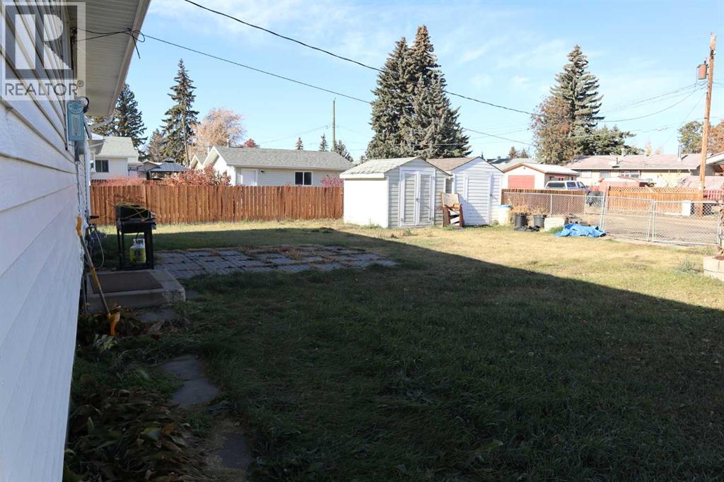 Single Family House Bungalow for Sale in   Avenue Parkdale Wetaskiwin 
