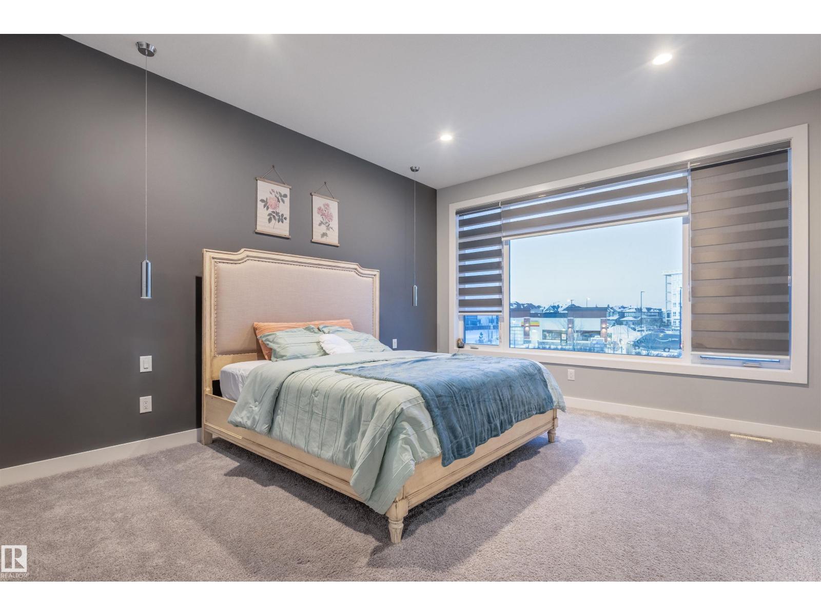 2118 CAVANAGH DR SW, Edmonton