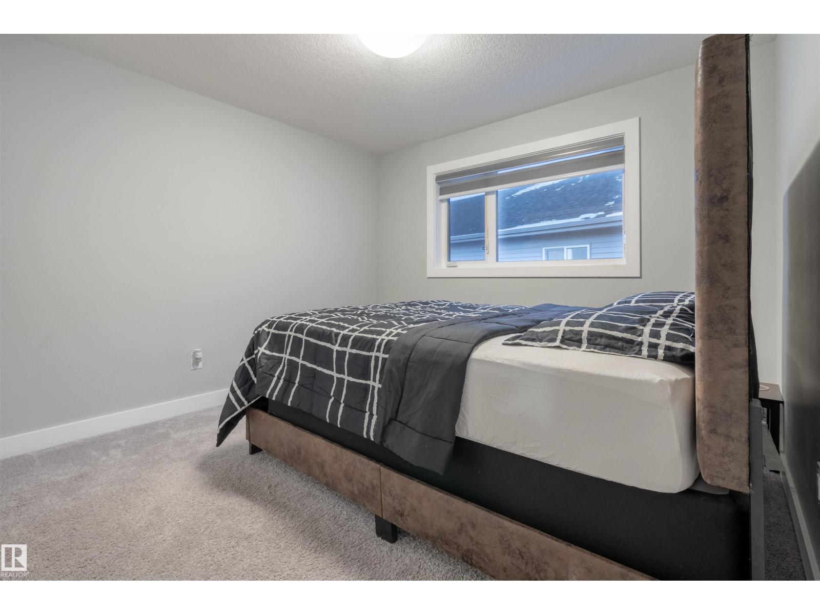 2118 CAVANAGH DR SW, Edmonton