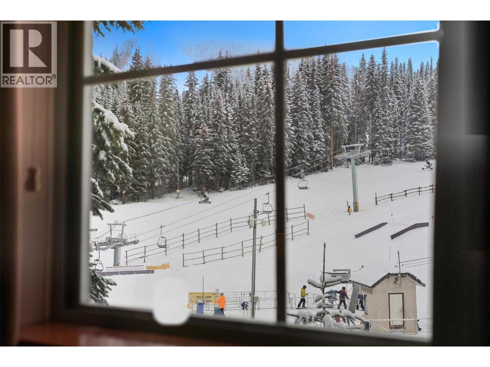 3160 Creekside Way Unit# 204, Sun Peaks