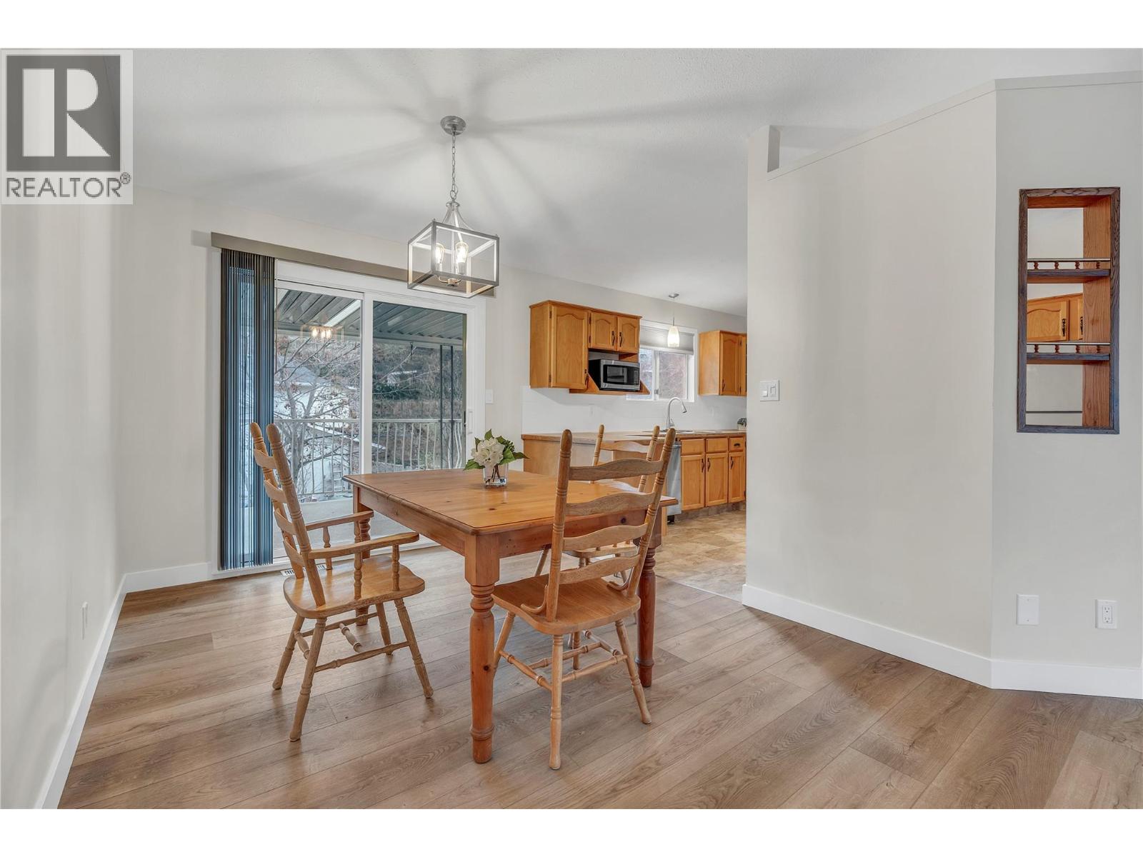 7111 Peach Orchard Road, Summerland