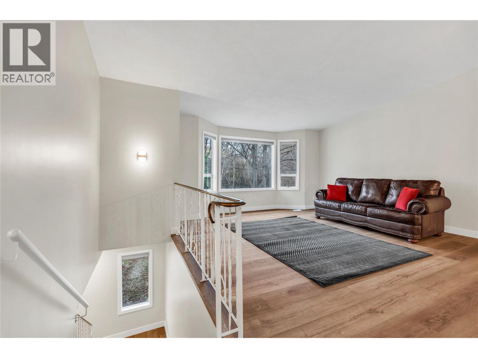 7111 Peach Orchard Road, Summerland