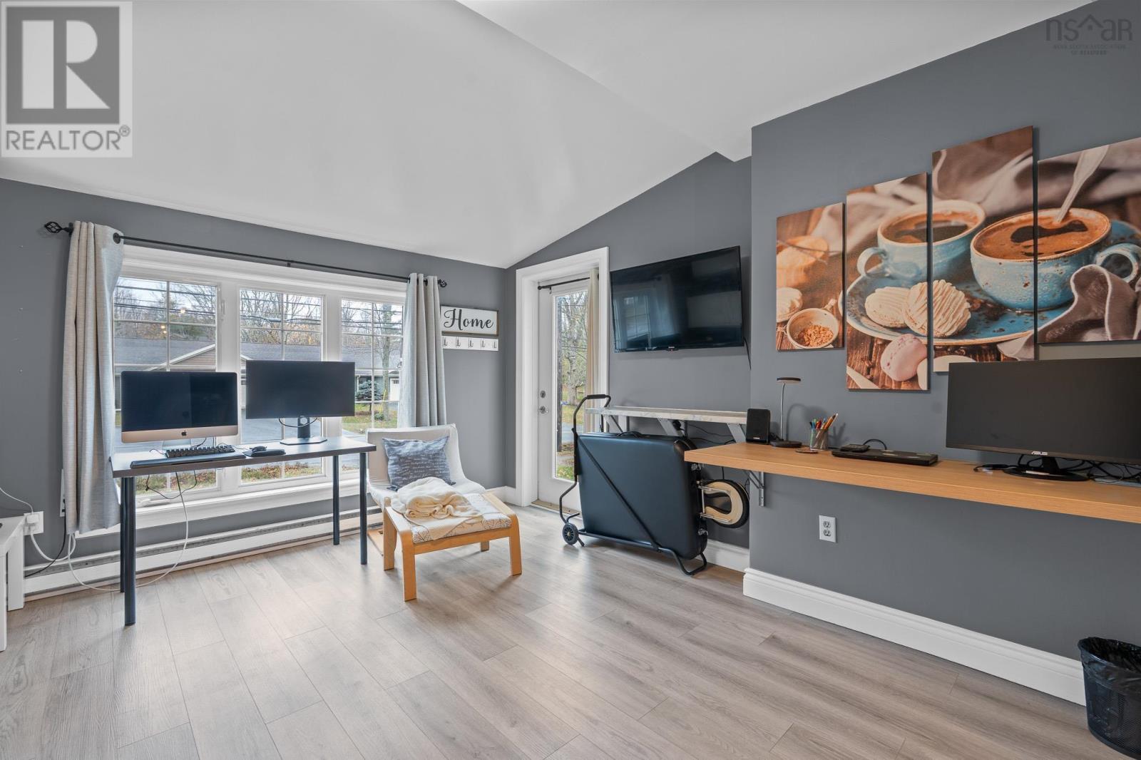 Property 18 of 49 of 1589 King Street