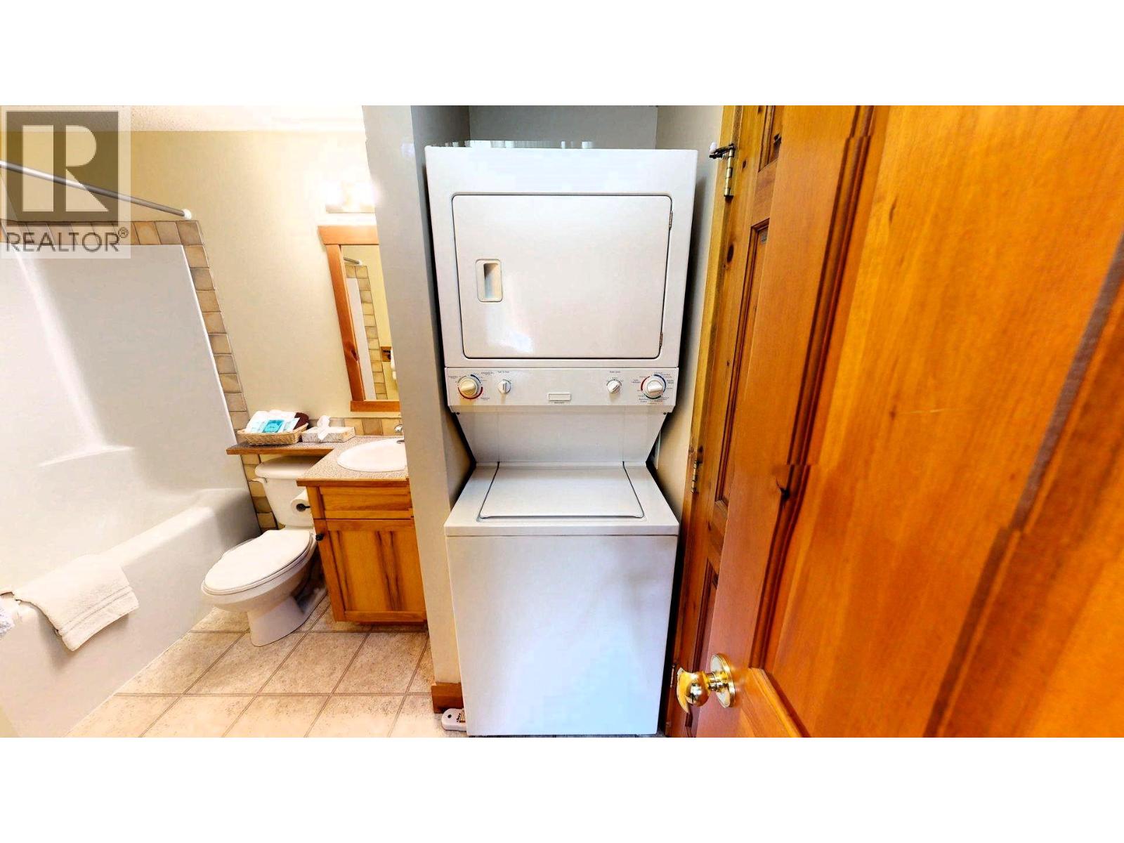 #213 I 701 14A CRESCENT - 33