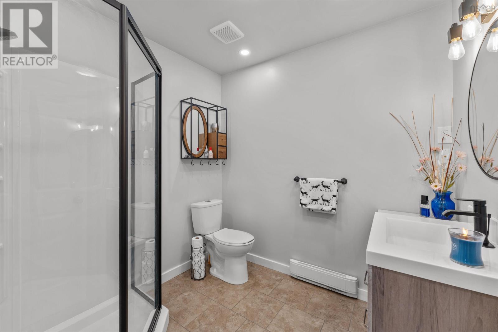 Property 12 of 50 of 94 King Street