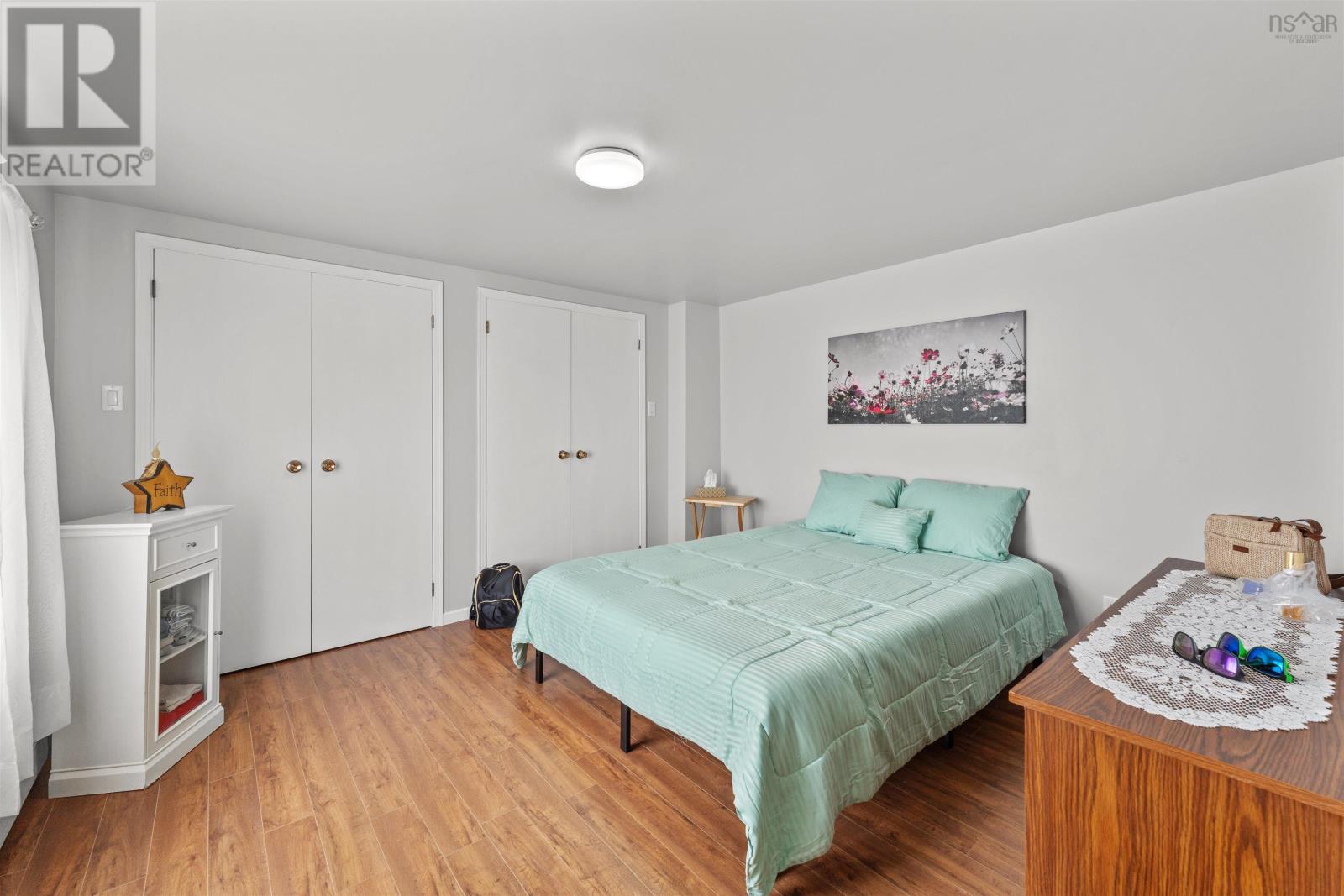 Property 20 of 50 of 94 King Street