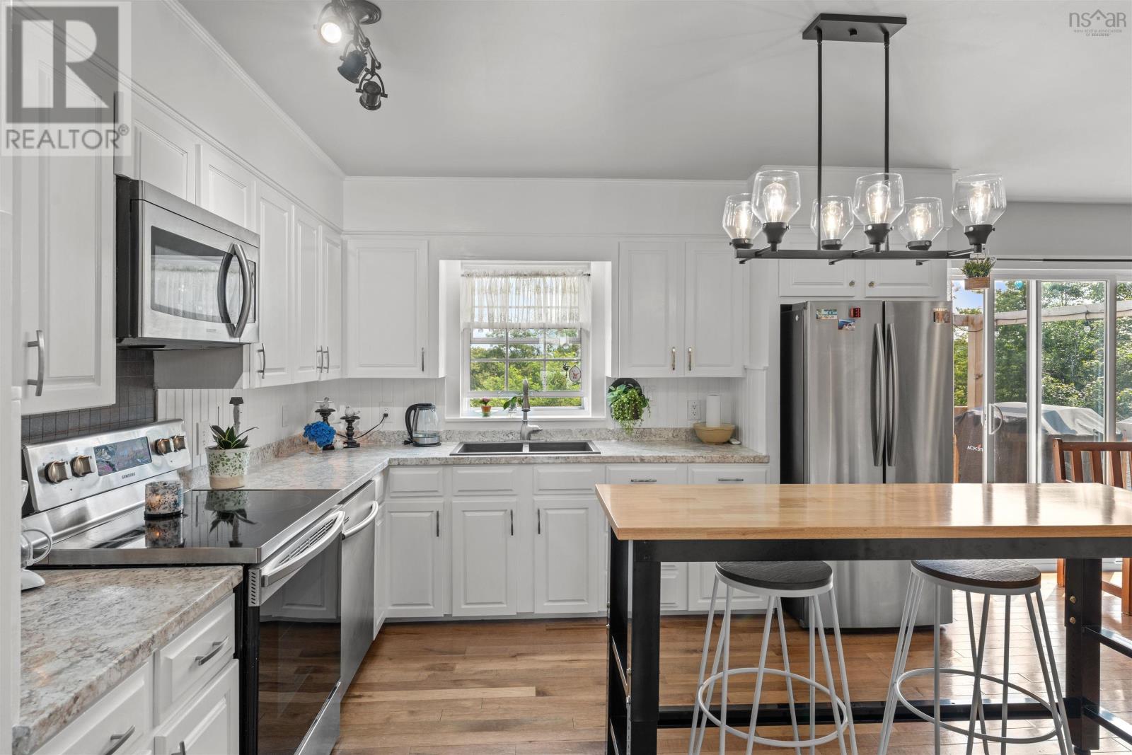 Property 4 of 49 of 94 King Street