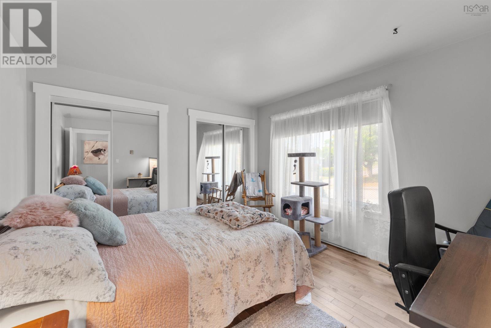 Property 9 of 49 of 94 King Street