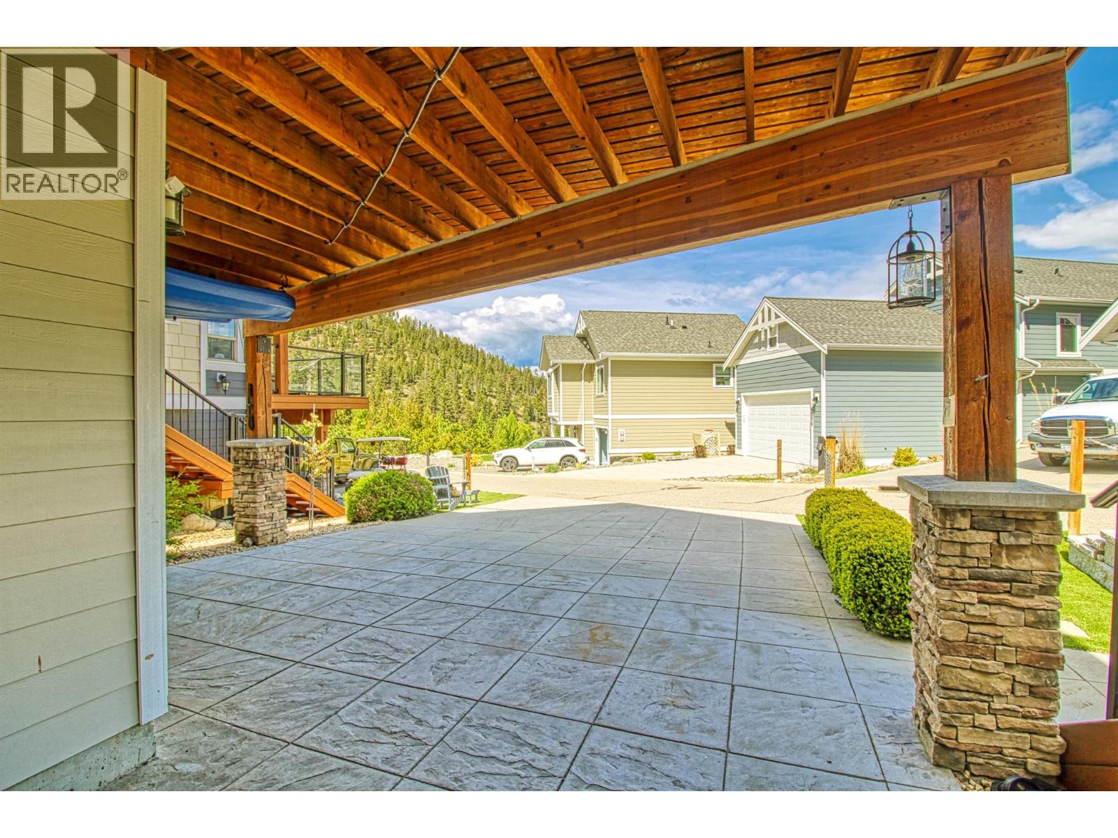 33 7001 Barcelona Drive, Kelowna