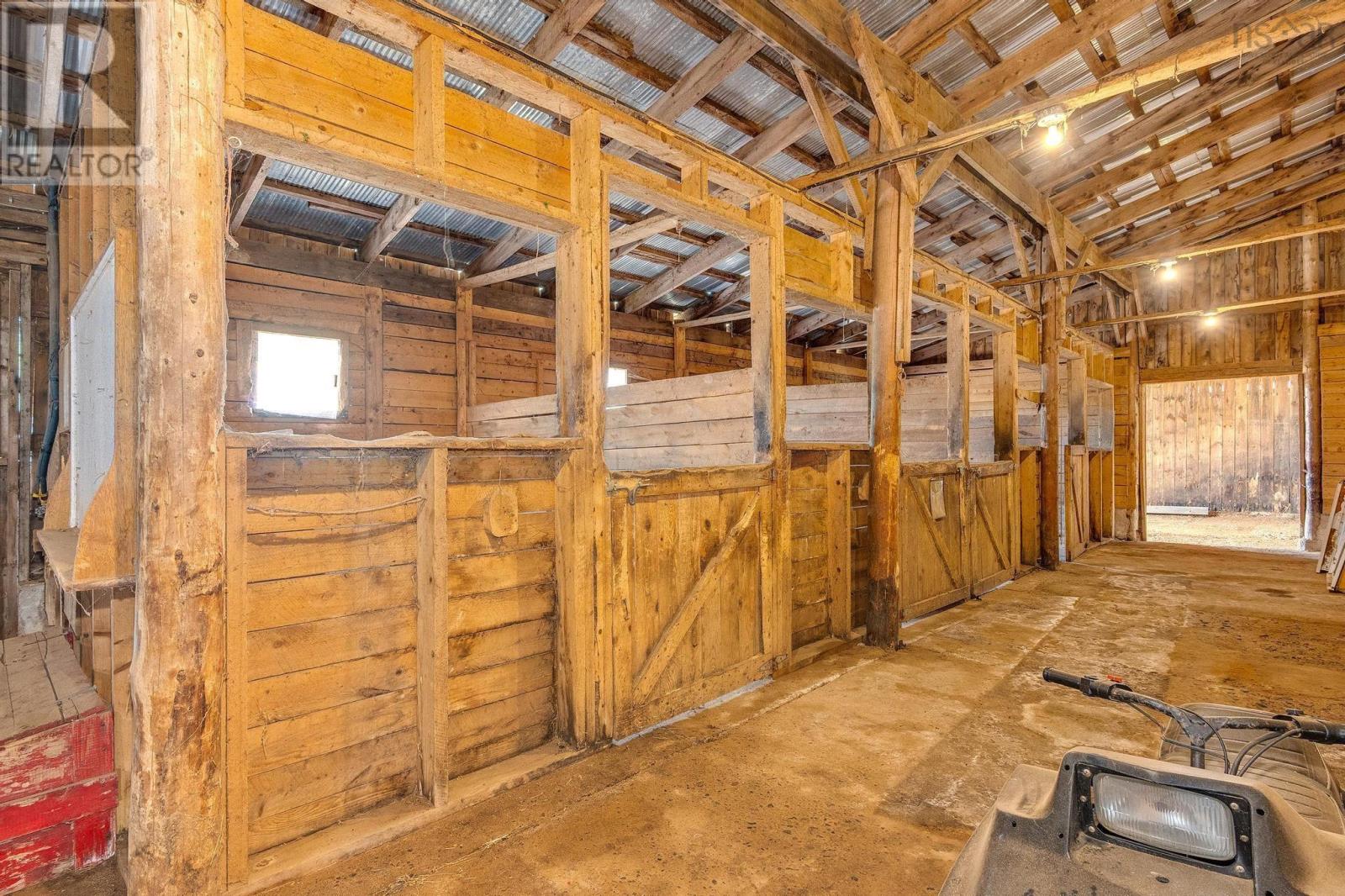 Property 39 of 50 of 85 Greenhouse Road