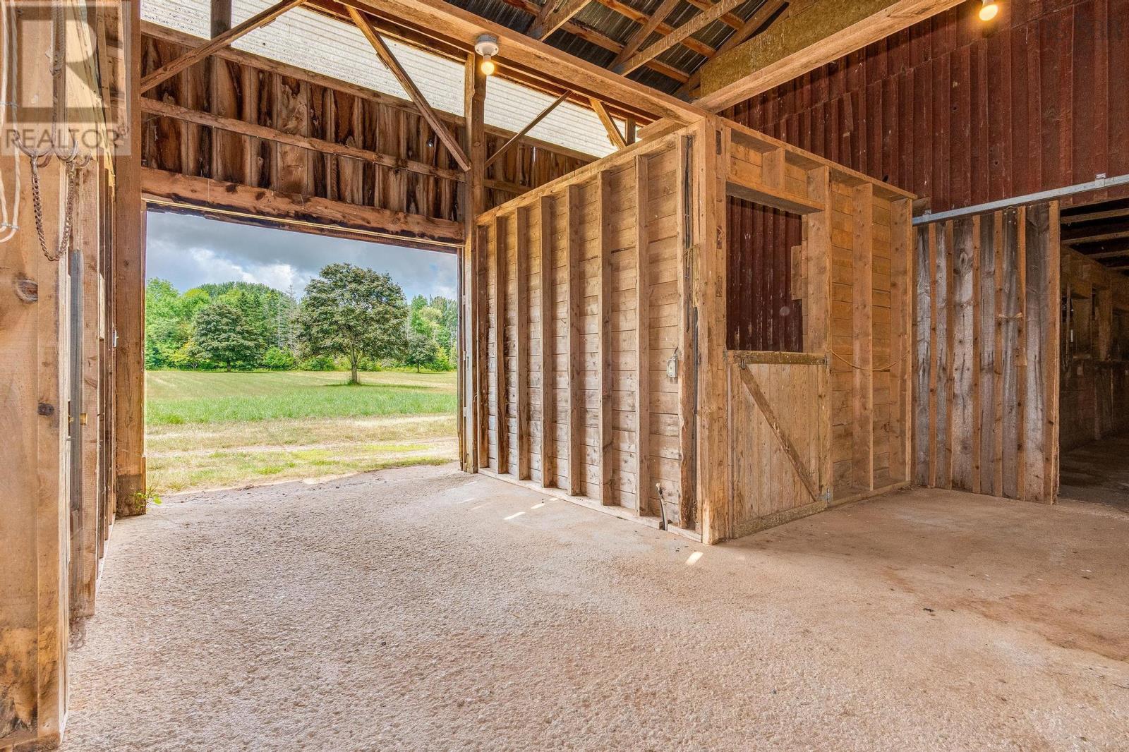 Property 28 of 50 of 85 Greenhouse Road