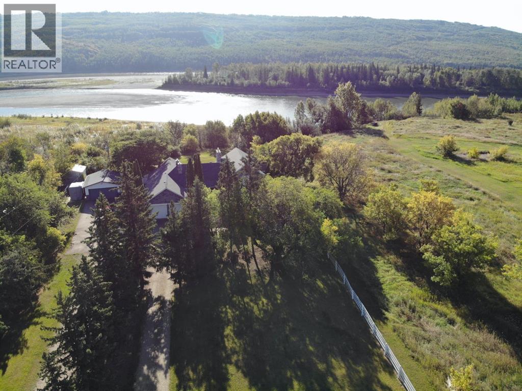 Single Family House Bungalow for Sale in   Street Rosedale Peace River 