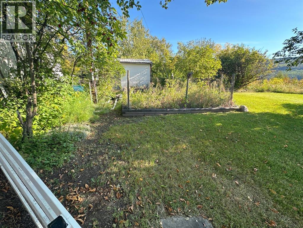 Single Family House Bungalow for Sale in   Street Rosedale Peace River 