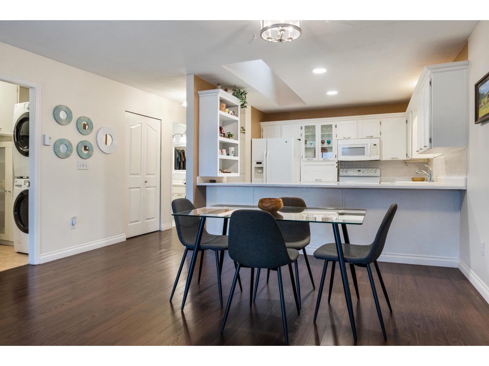 307 45660 KNIGHT ROAD, Sardis West Vedder, Chilliwack