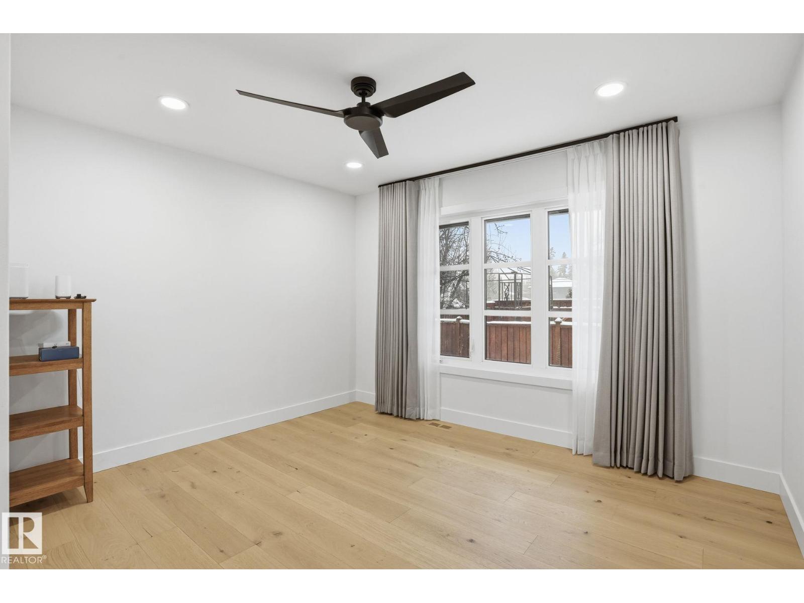 14604 MACKENZIE DR NW, Edmonton