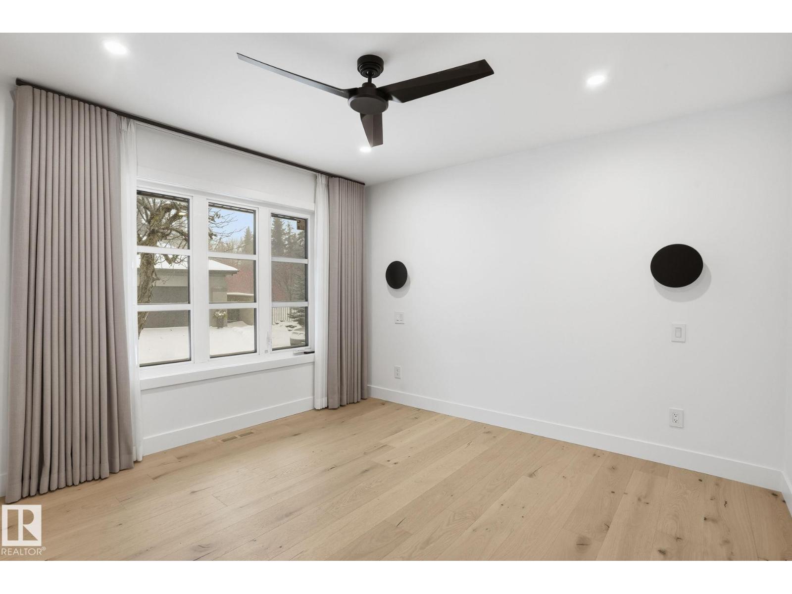 14604 MACKENZIE DR NW, Edmonton