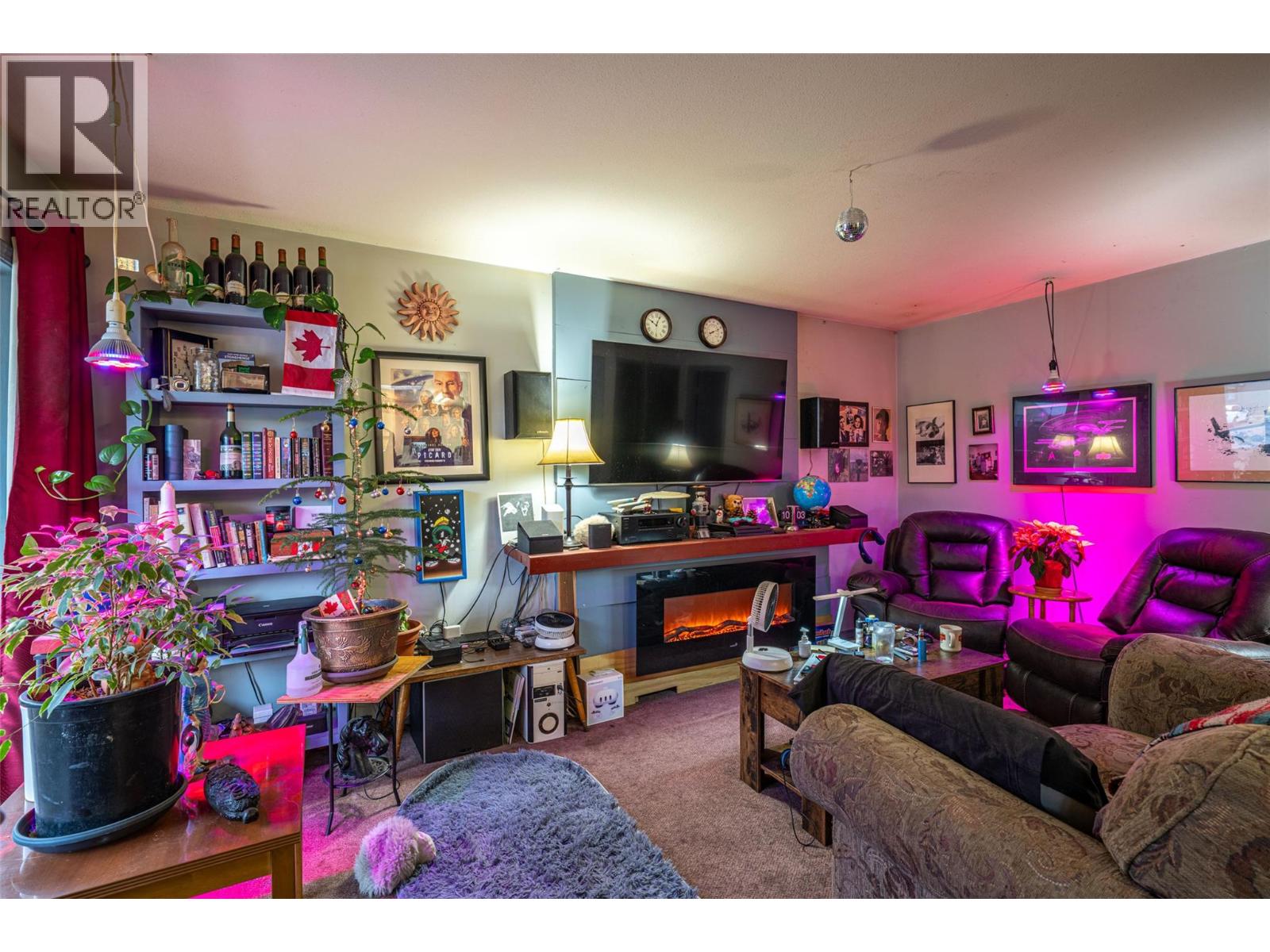 5683 97 Highway, Falkland