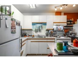 Kitchen - 5683 97 Highway, Falkland, BC V0E1W0 Photo 8