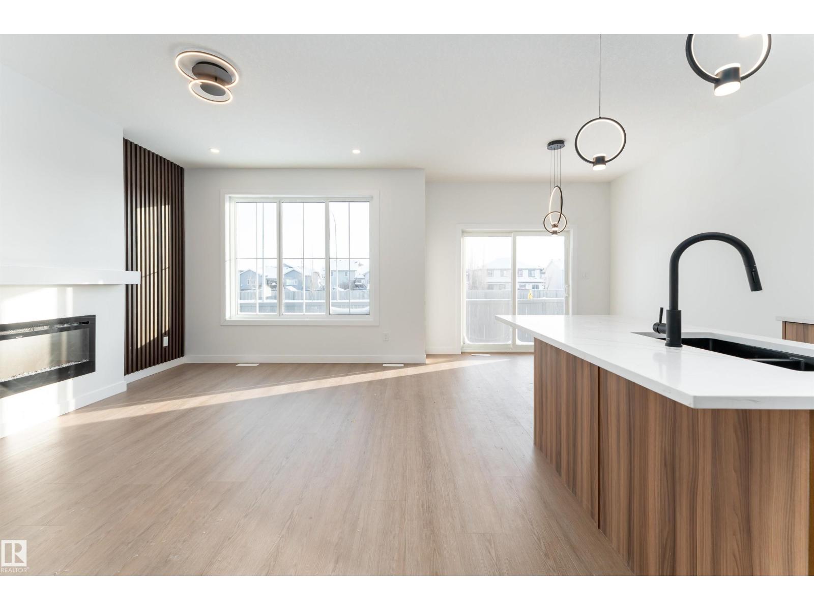 
          73 Elliot WD
            <br/>
            <span>Fort Saskatchewan</span>
            , 
            <span>AB</span>
             <span>T8L1R8</span>
        