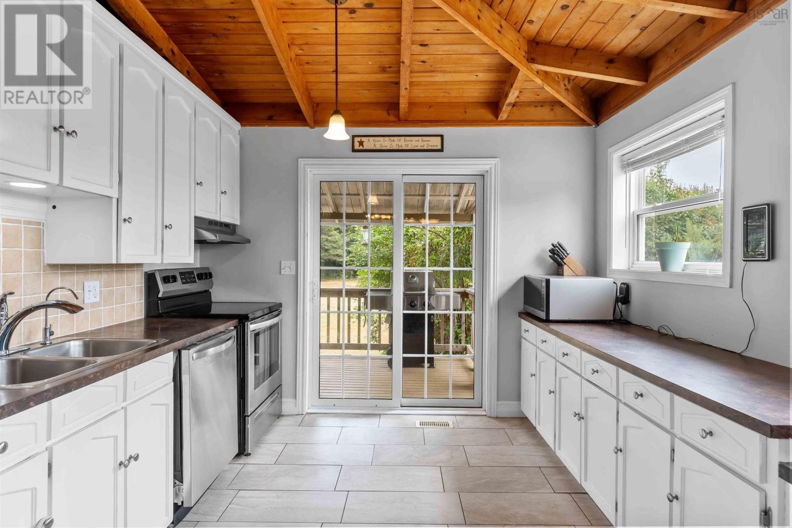 Property 22 of 51 of 76 Marsh Road