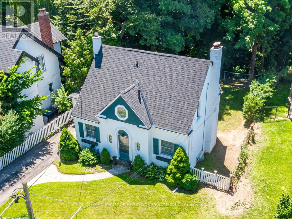 61 HIGHLAND CRESCENT - 3