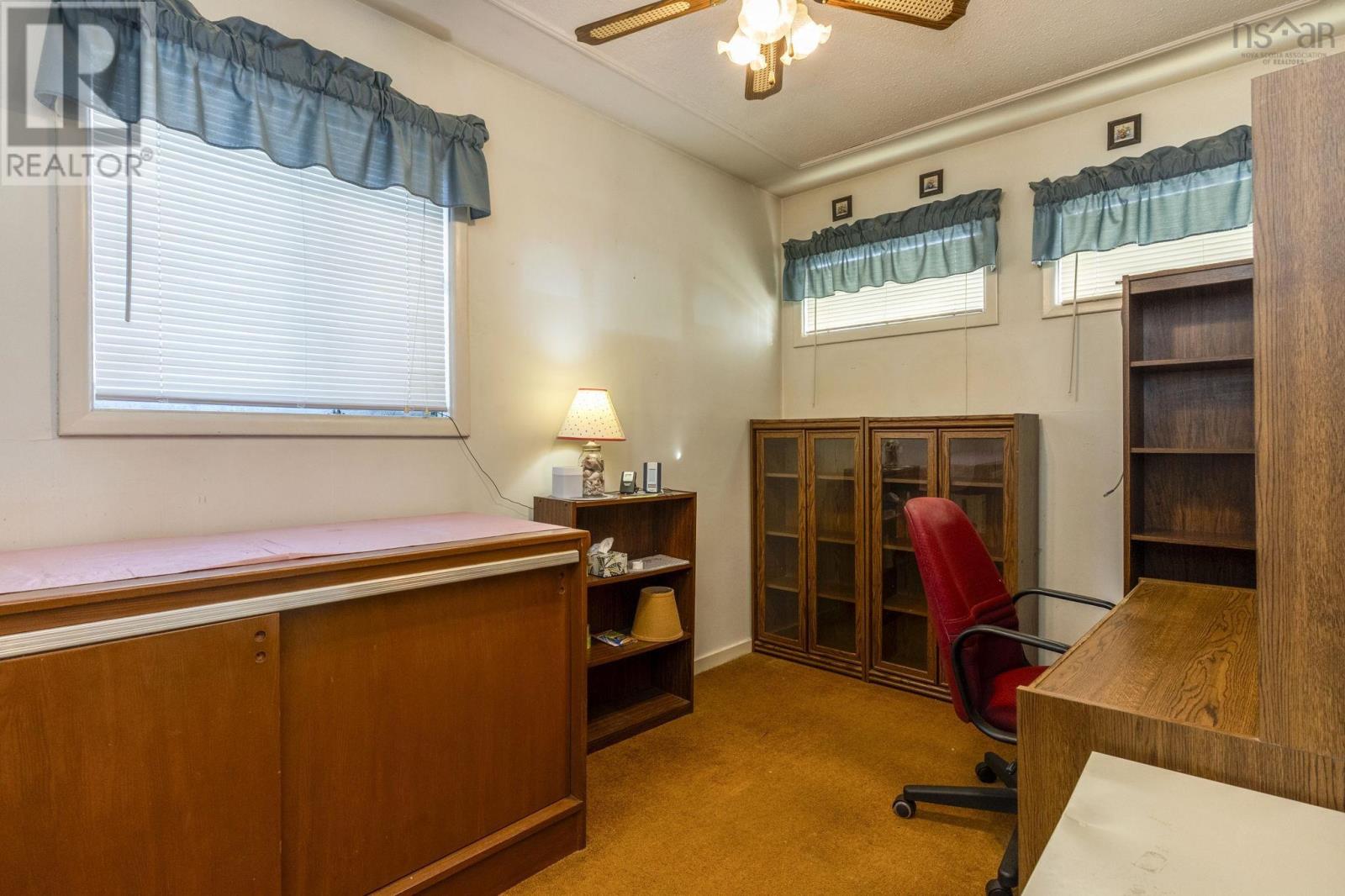 Property 18 of 49 of 15 Acadia Street