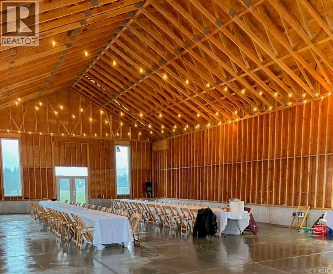 981 Pratt Rd, Hilliers