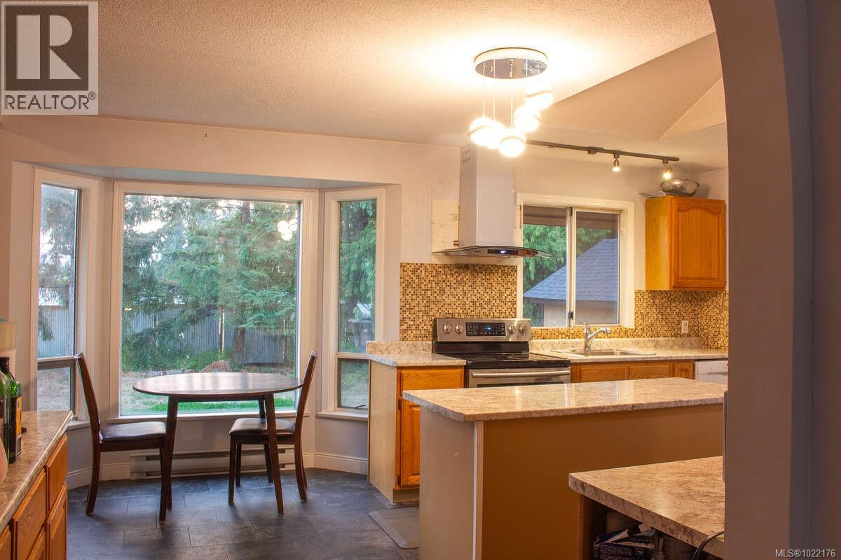 981 Pratt Rd, Hilliers