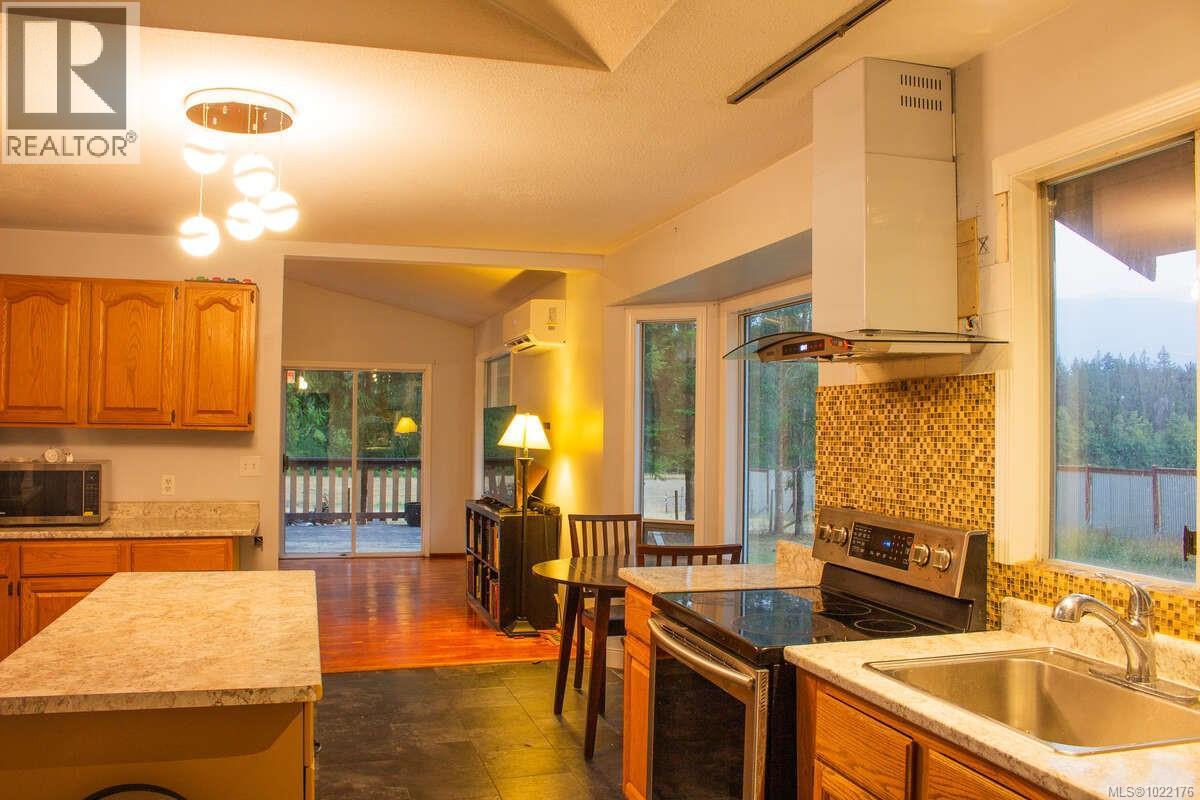 981 Pratt Rd, Hilliers