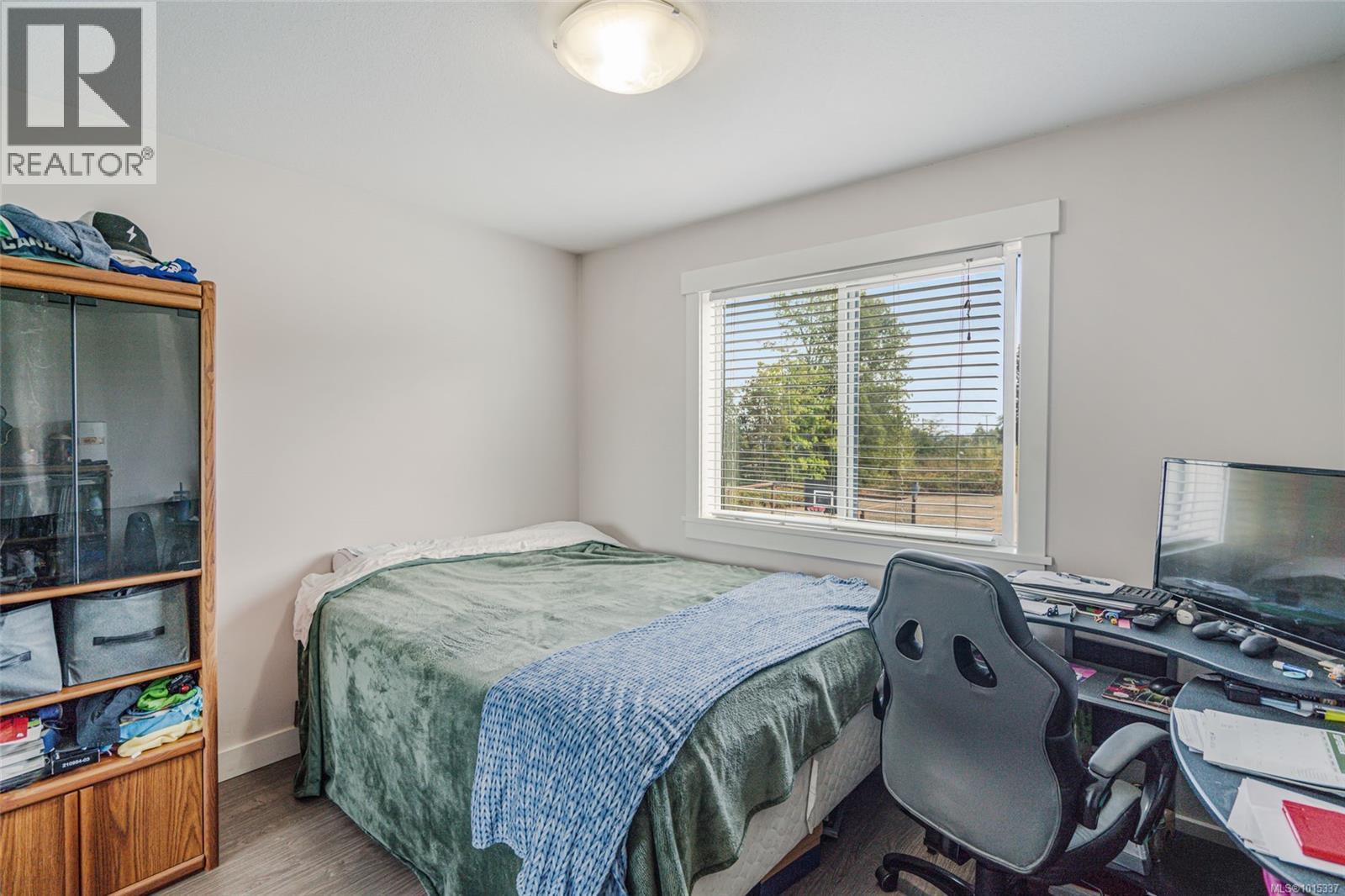 2466 Summerset Rd, Nanoose Bay