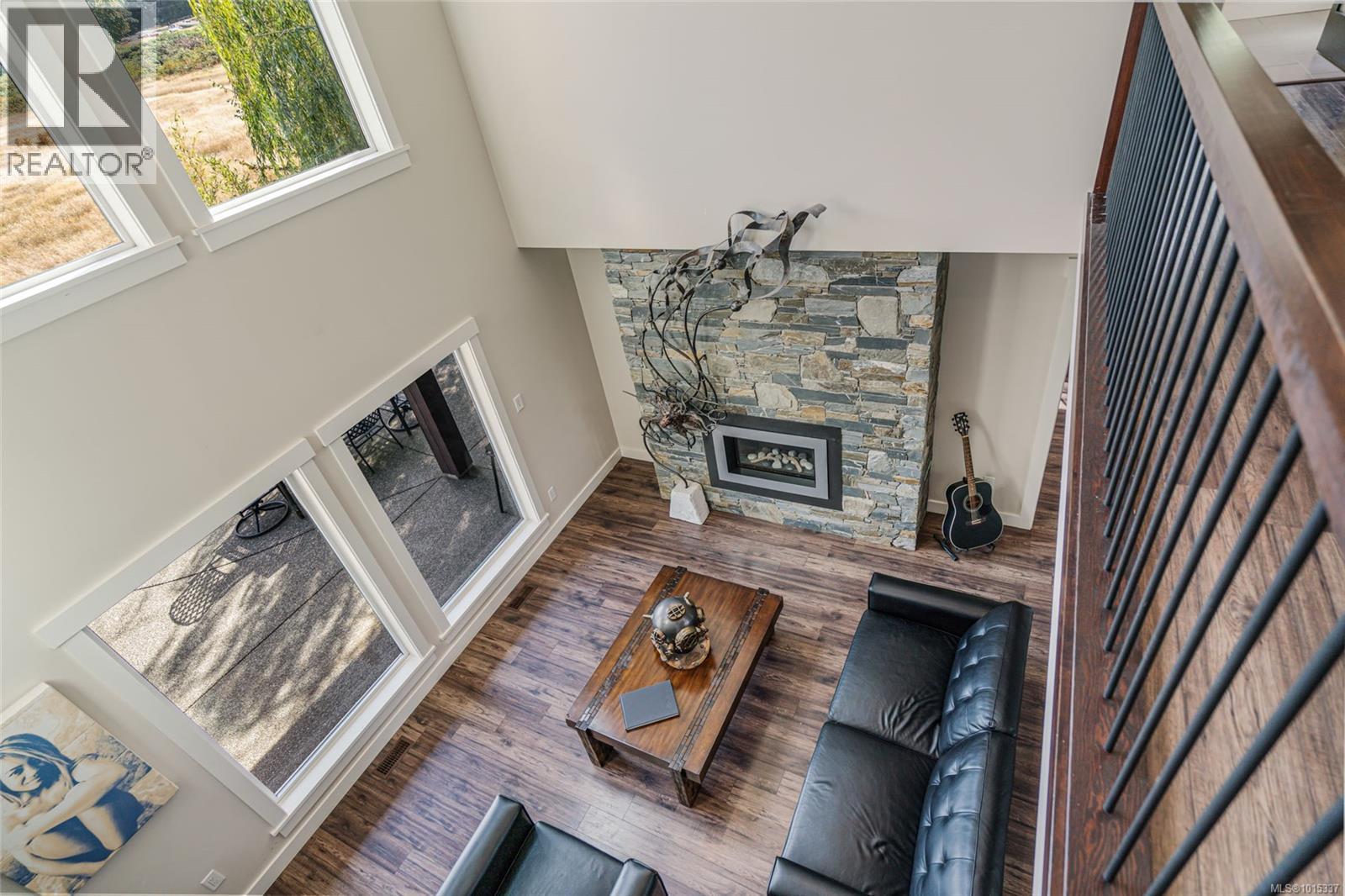 2466 Summerset Rd, Nanoose Bay