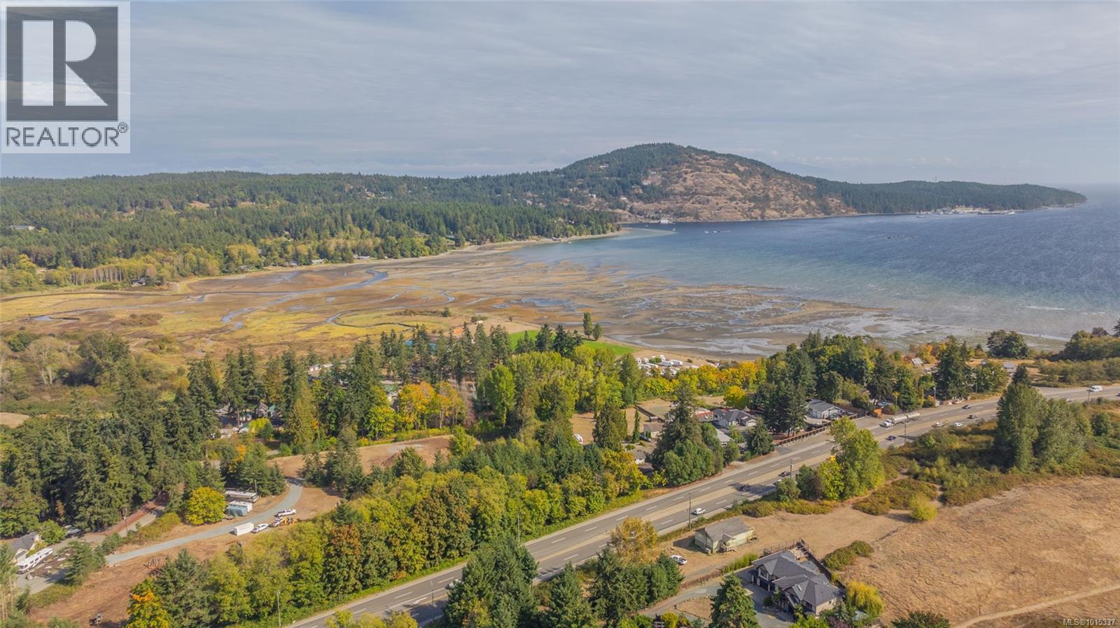 2466 Summerset Rd, Nanoose Bay