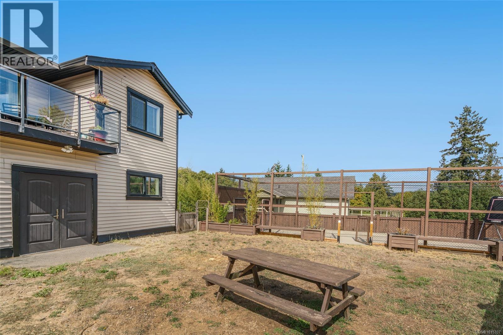 2466 Summerset Rd, Nanoose Bay
