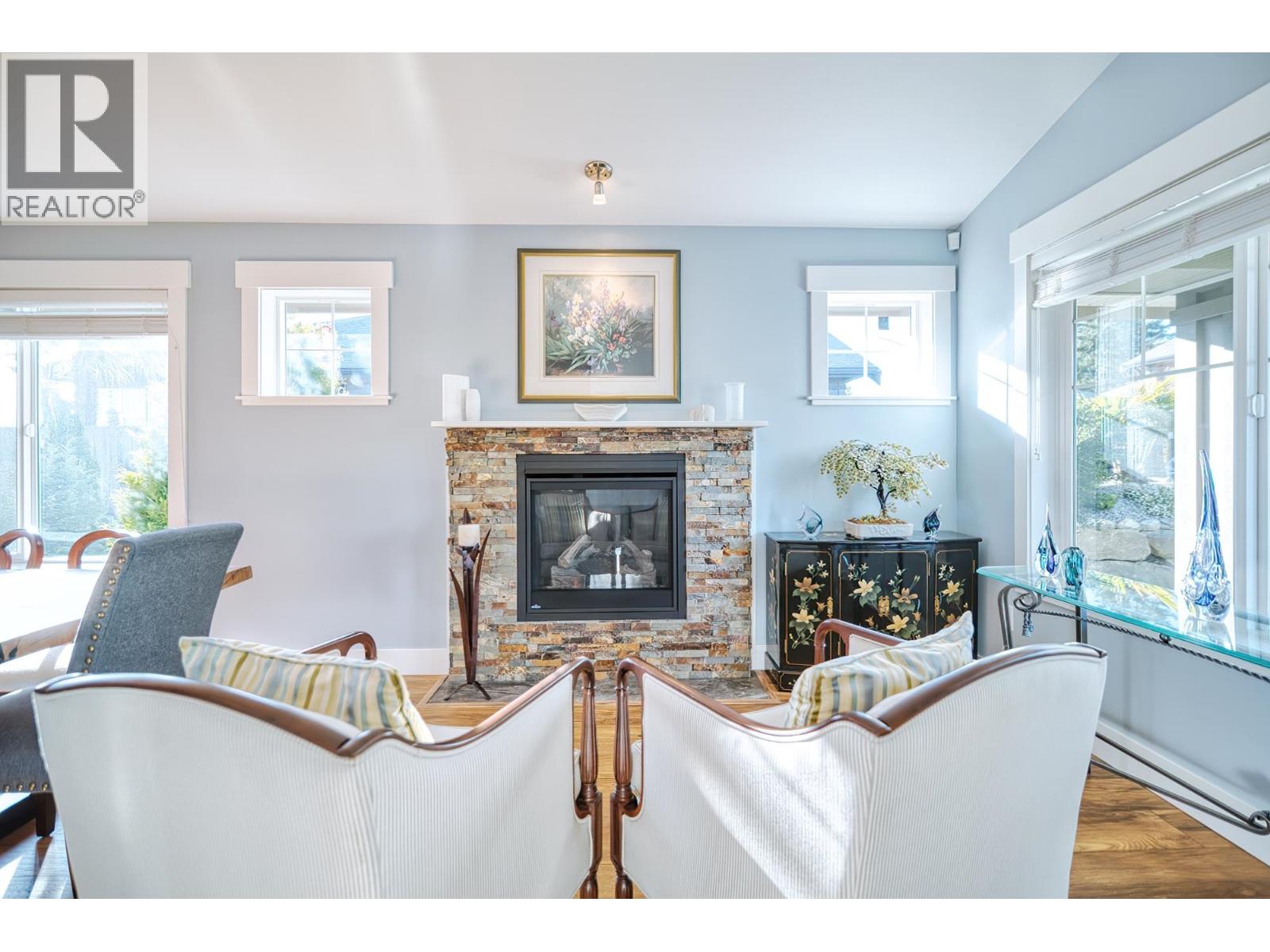 6263 APOLLO ROAD, Sechelt