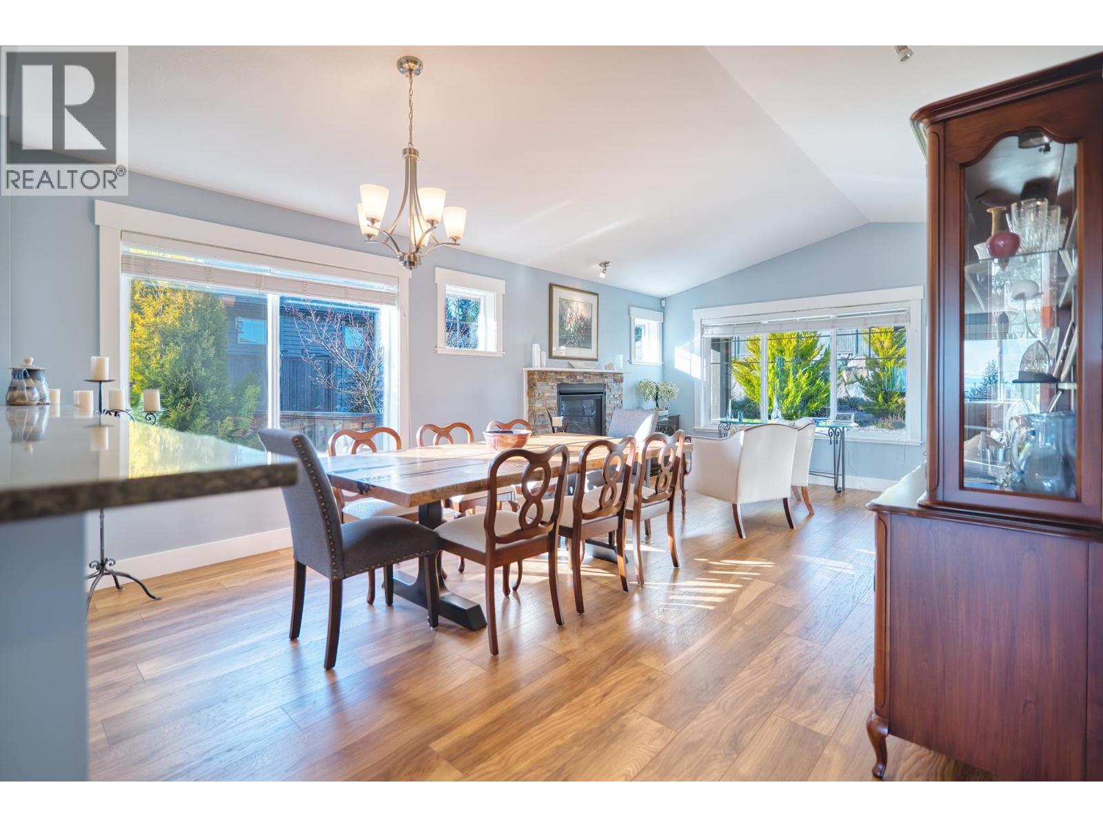 6263 APOLLO ROAD, Sechelt