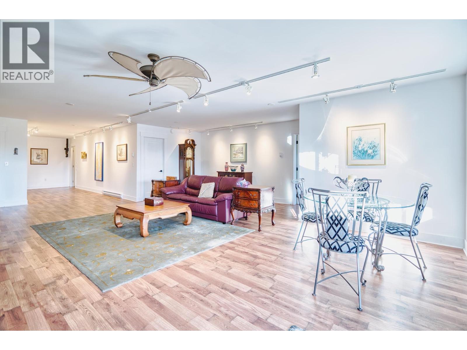 6263 APOLLO ROAD, Sechelt