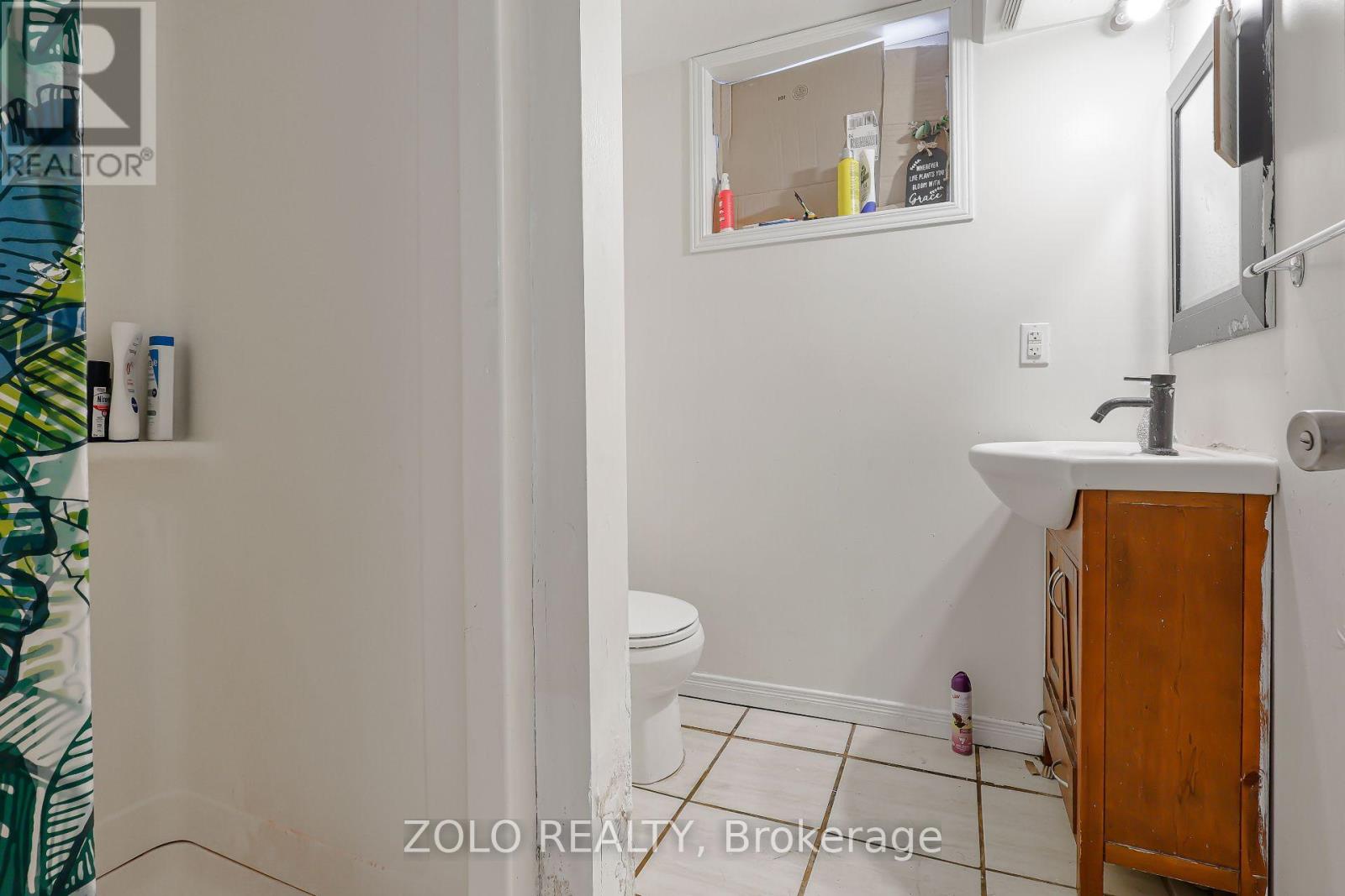 129 ROEHAMPTON AVENUE - 22