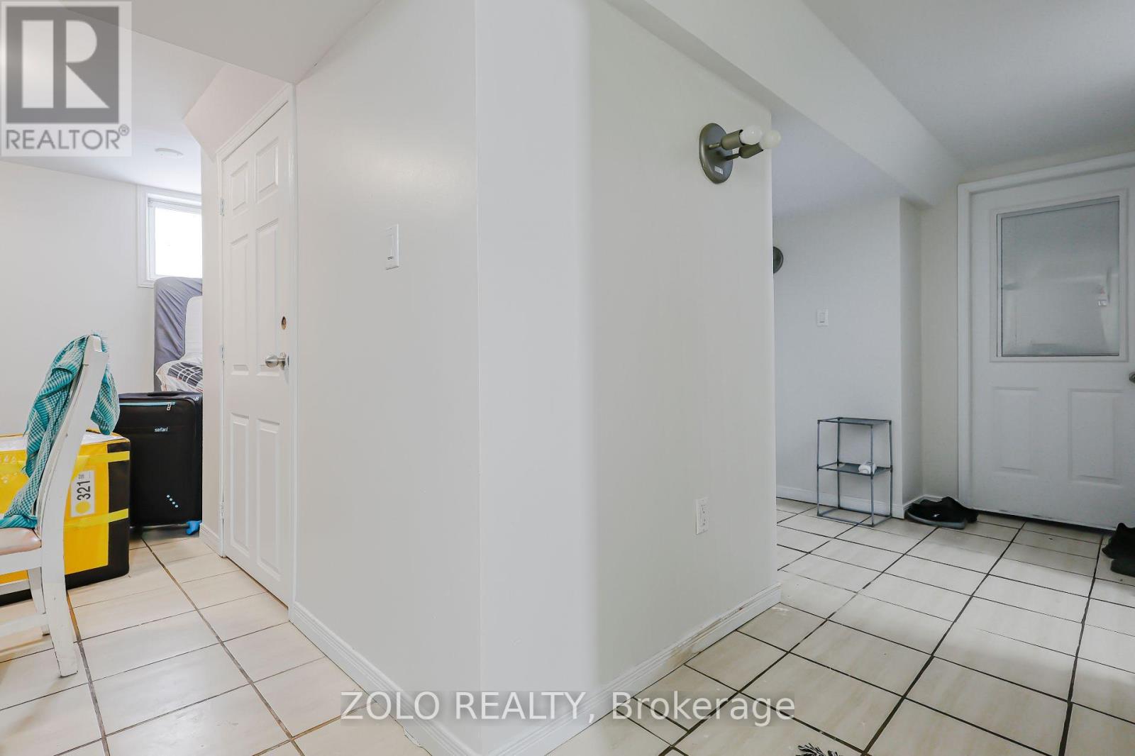 129 ROEHAMPTON AVENUE - 23