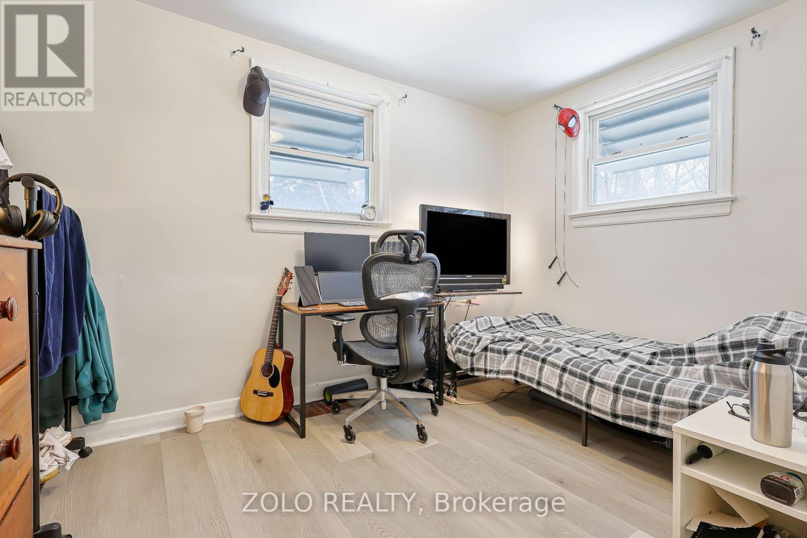 129 ROEHAMPTON AVENUE - 13