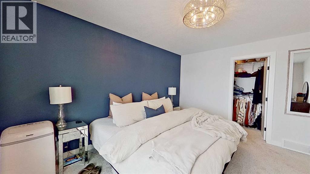 184 Emberside Place, Cochrane