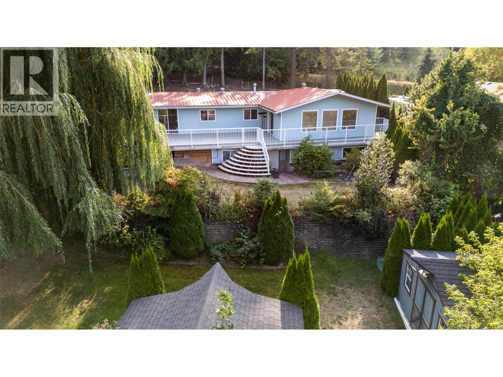  2662 CENTENNIAL Drive, Blind Bay