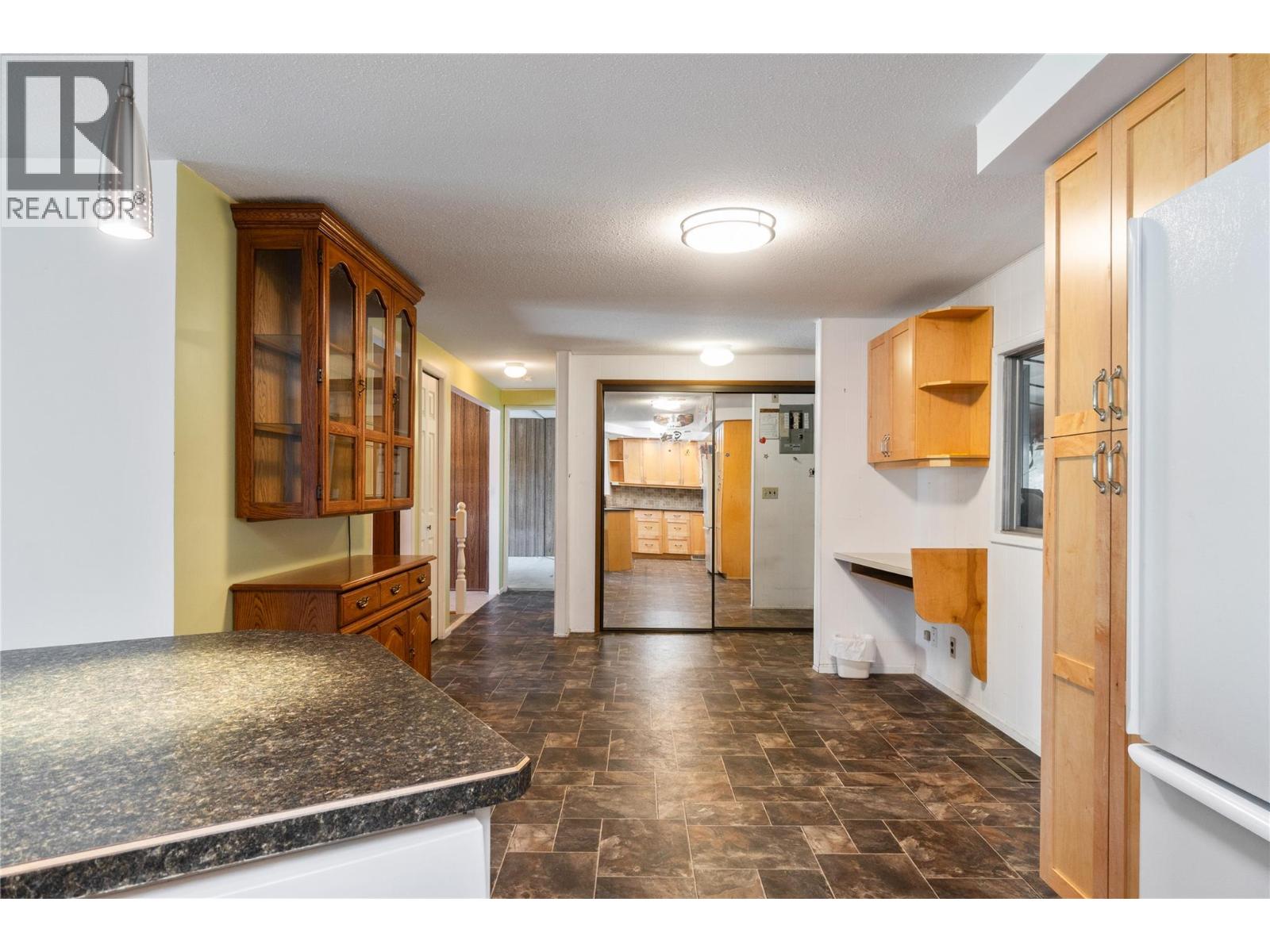  2662 CENTENNIAL Drive, Blind Bay